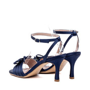 Sandalo in raso blu con fiocchetti. - TreemmeCreazioni