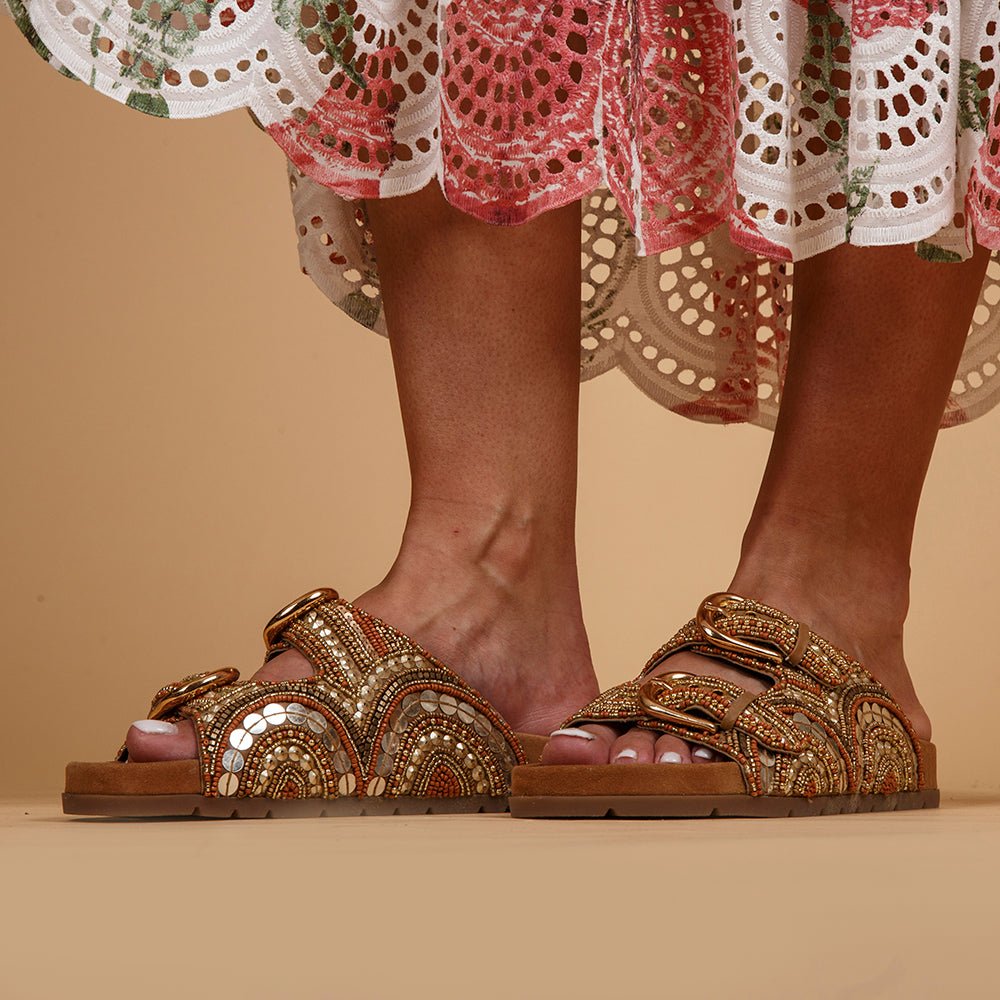 Sandalo slide in paillettes camel. - TreemmeCreazioni