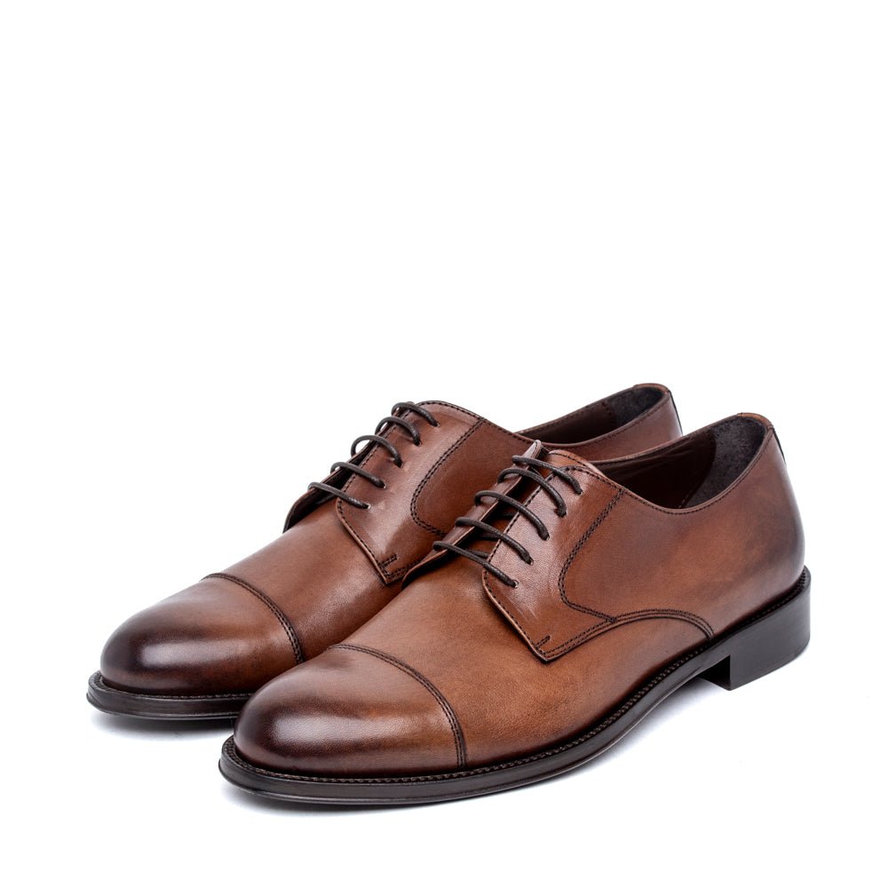 Scarpa uomo elegante in pelle color cuoio. - TreemmeCreazioni