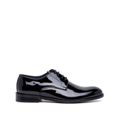 Scarpa uomo elegante in pelle verniciata nera.