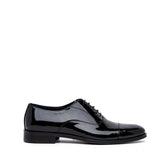Scarpa uomo elegante in vernice nero.