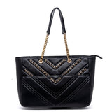 Shopper a spalla trapuntata con catene.