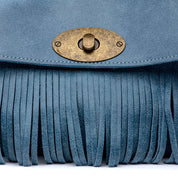 Shopper modello postina in camoscio azzurro con frange - TreemmeCreazioni