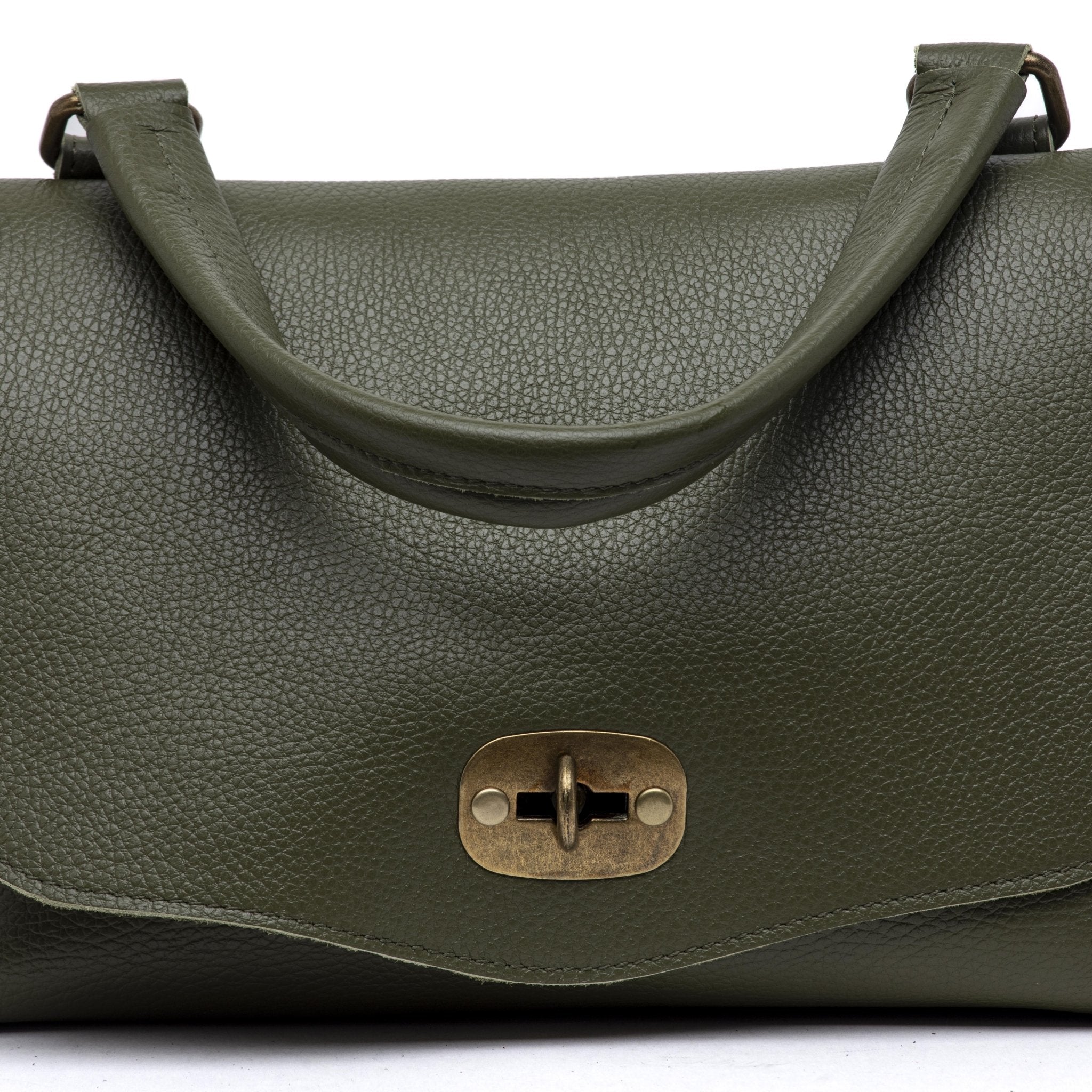 Shopper modello postina in pelle verde. - TreemmeCreazioni