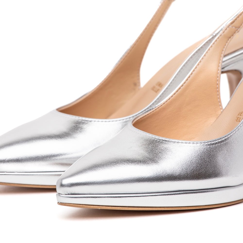 Slingback in laminato charm argento con plateau. - TreemmeCreazioni