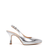 Slingback in charm argento con plateau.