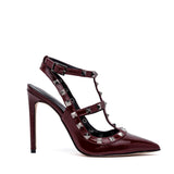 Slingback in naplak borgogna e borchie.