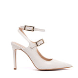 Slingback in naplak burro con fibbie.