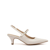 Slingback in naplak burro con tacco.