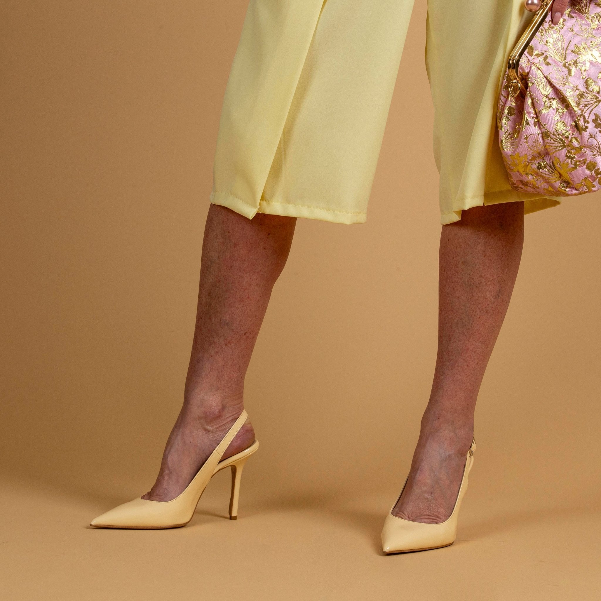 Slingback in naplak vaniglia. - TreemmeCreazioni