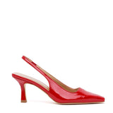 Slingback in vernice rossa.