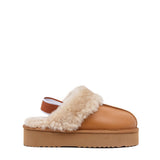 Slip on in pelle con eco pelliccia.