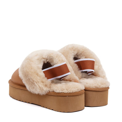 Slip on in pelle con eco pelliccia. - TreemmeCreazioni