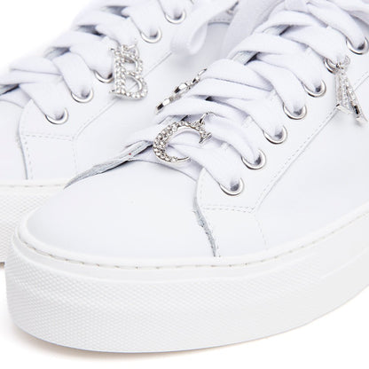 Sneakers in nappa bianca con accessori. - TreemmeCreazioni