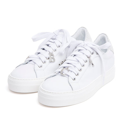 Sneakers in nappa bianca con accessori. - TreemmeCreazioni