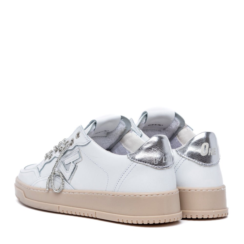 Sneakers in nappa bianca con laccio in strass - TreemmeCreazioni