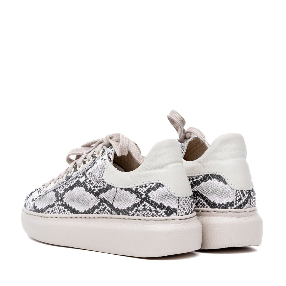 Sneakers in pelle con stampa pitonata. - TreemmeCreazioni