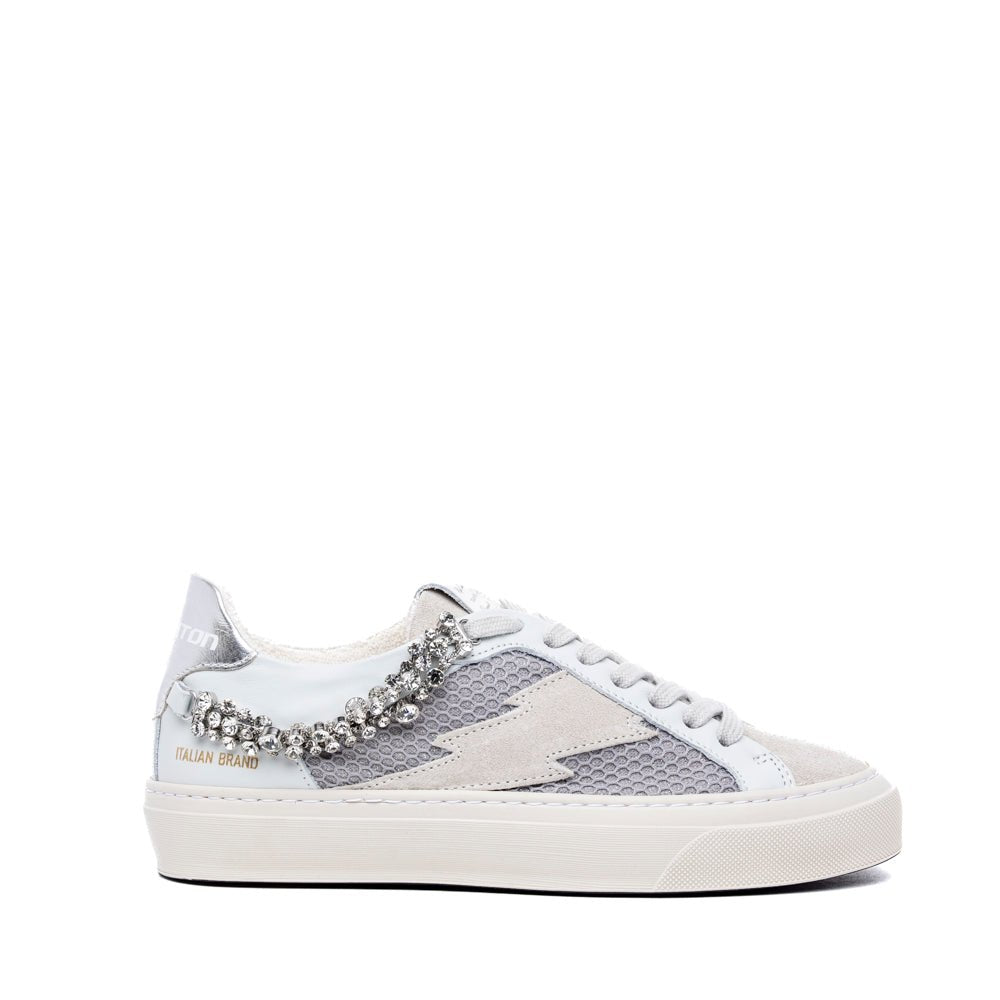 Sneakers in pelle e scamosciato ghiaccio con strass. - TreemmeCreazioni