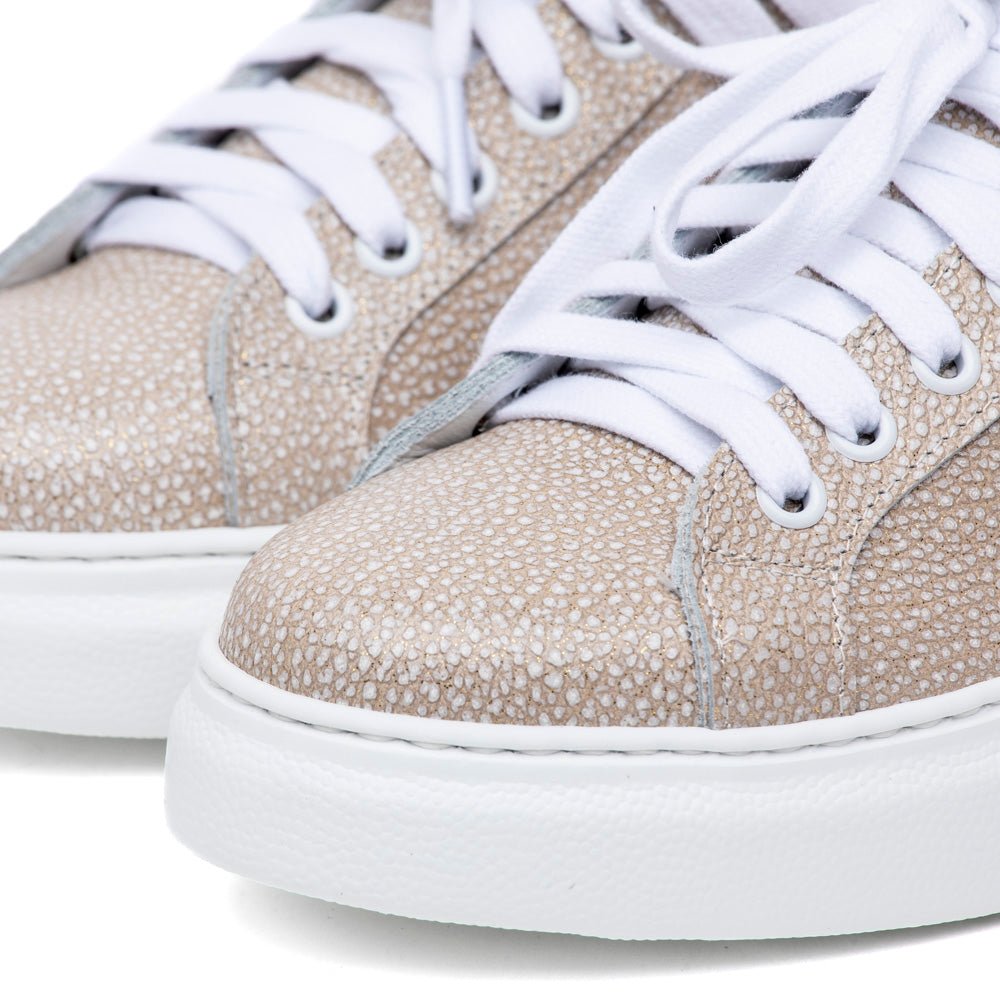 Sneakers in pelle wasabi fondo volume. - TreemmeCreazioni