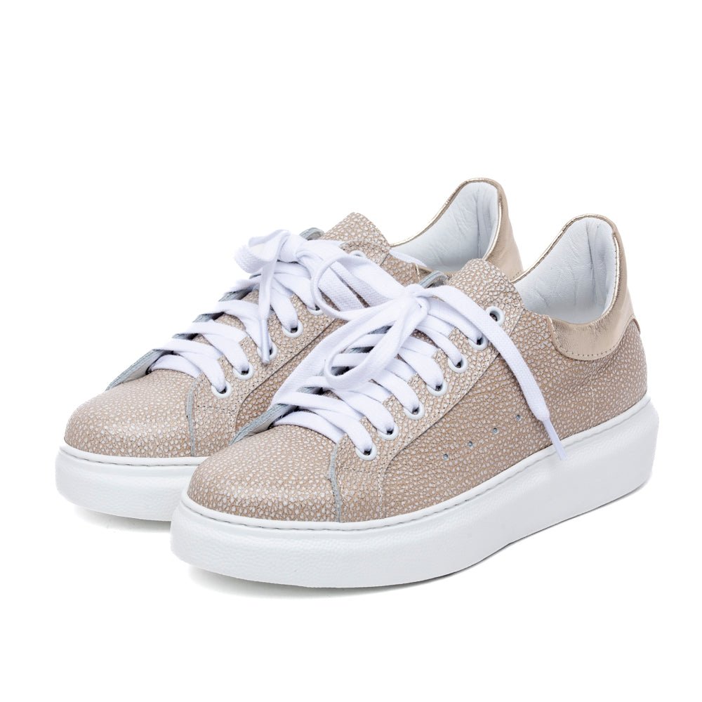 Sneakers in pelle wasabi fondo volume. - TreemmeCreazioni