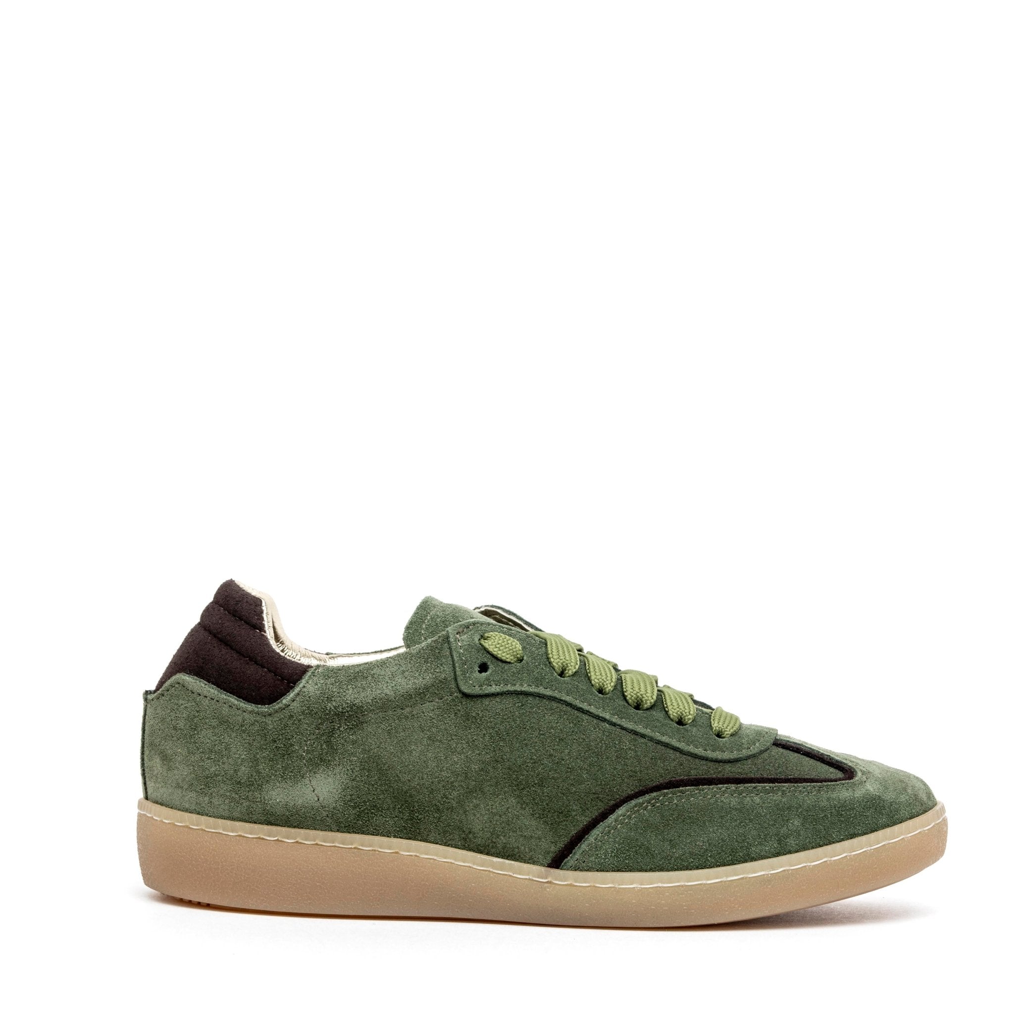 Sneakers in scamosciato verde bosco. - TreemmeCreazioni