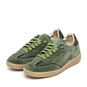 Sneakers in scamosciato verde bosco. - TreemmeCreazioni