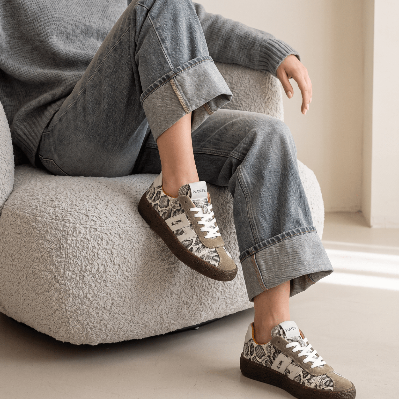 Sneakers in stampa pitonata e camoscio. - TreemmeCreazioni