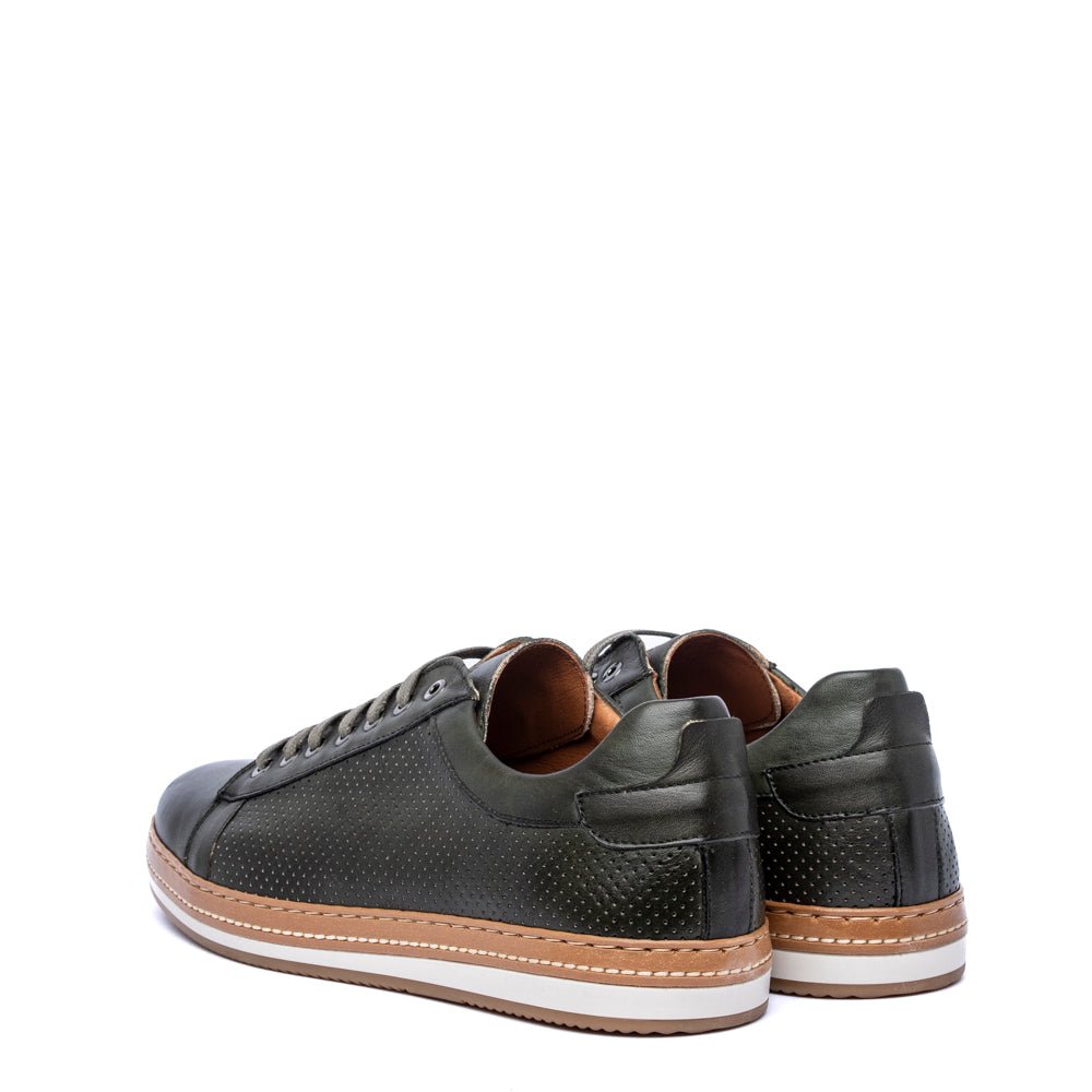 Sneakers uomo in pelle traforata verde bosco - TreemmeCreazioni
