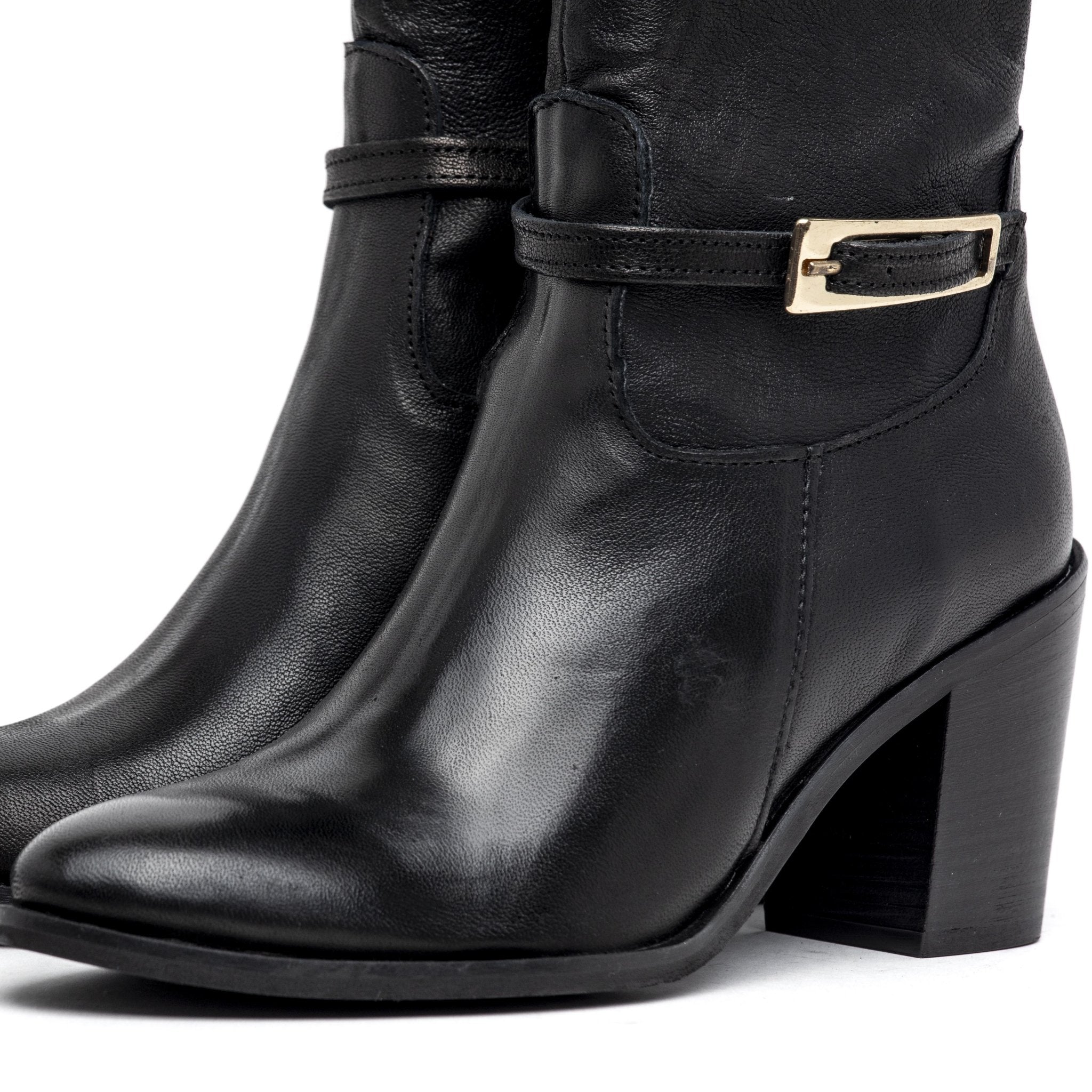 Stivale in pelle nero con tacco largo. - TreemmeCreazioni