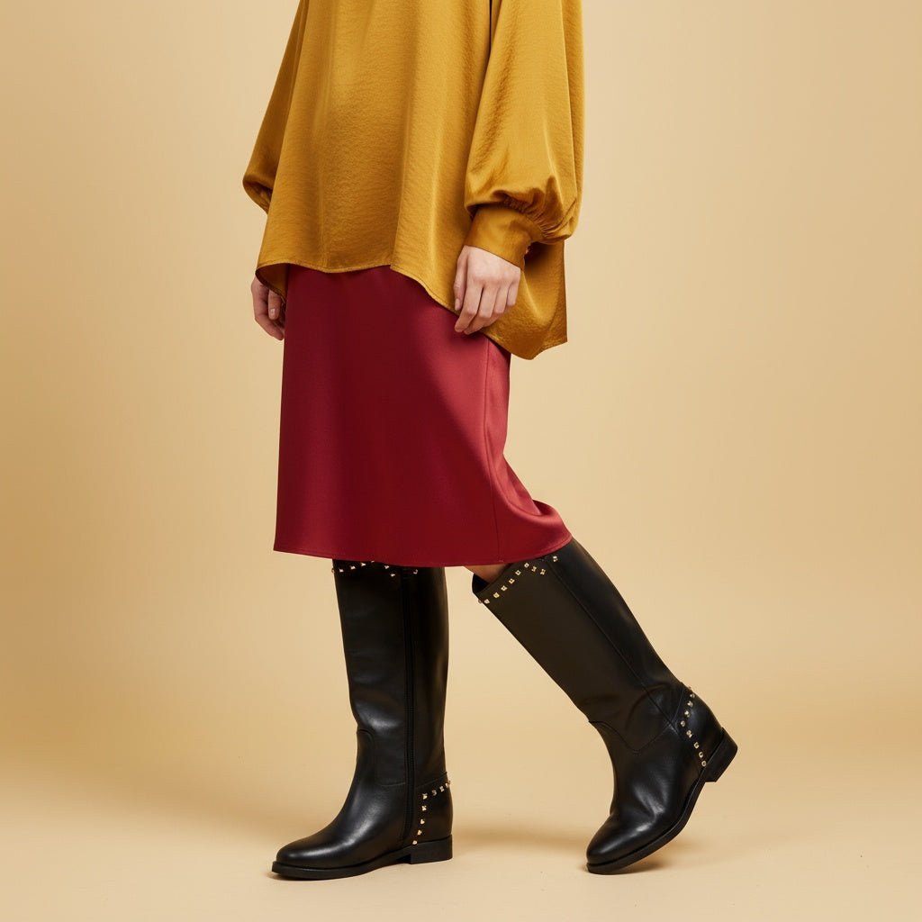 Stivale in vitello nero borchiato. - TreemmeCreazioni