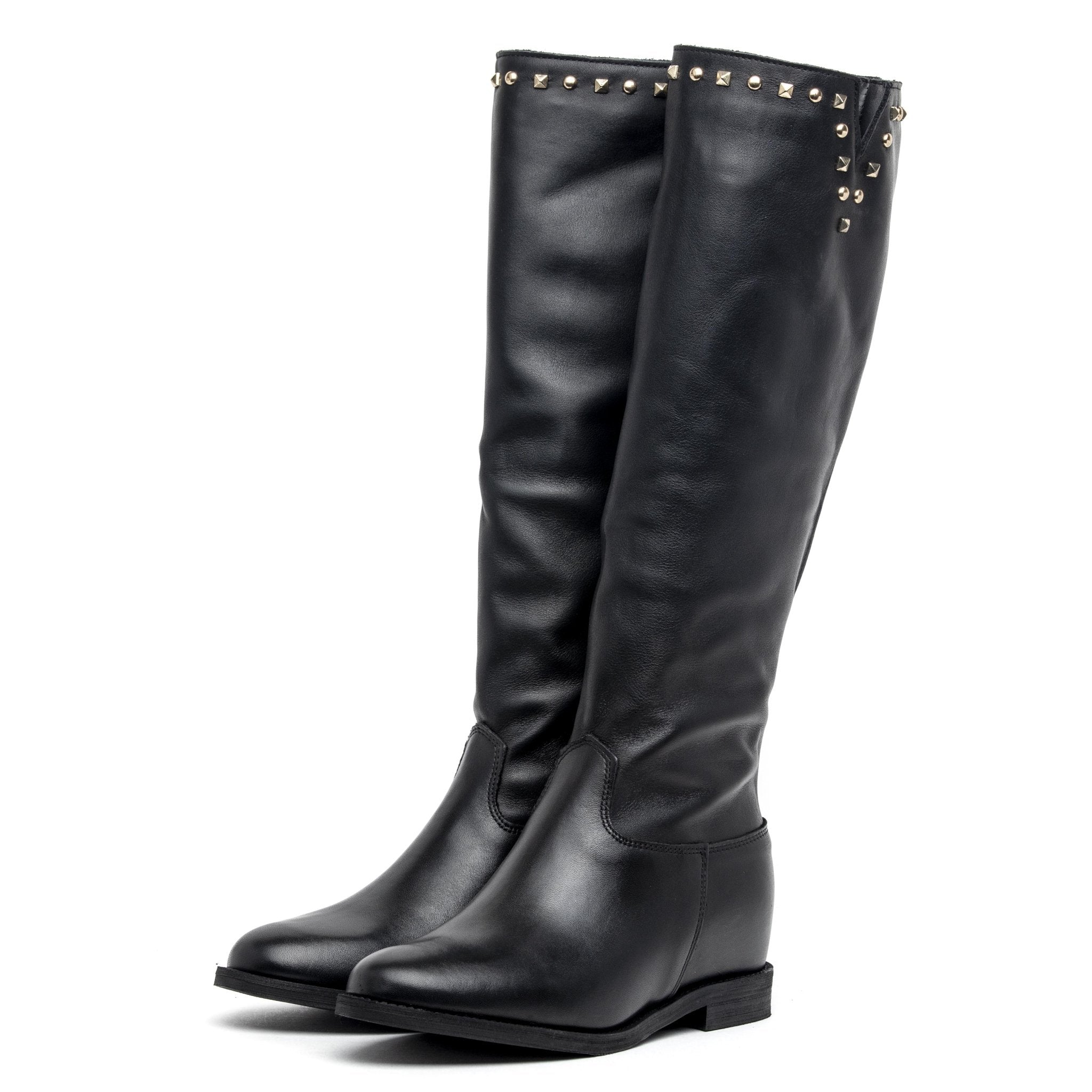 Stivale in vitello nero con borchie. - TreemmeCreazioni