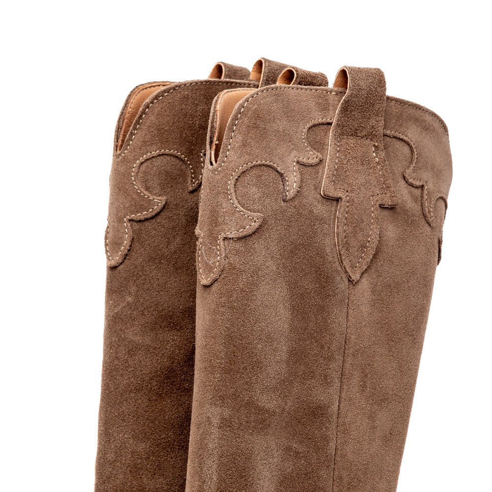 Stivale texano in pelle scamosciata taupe. - TreemmeCreazioni