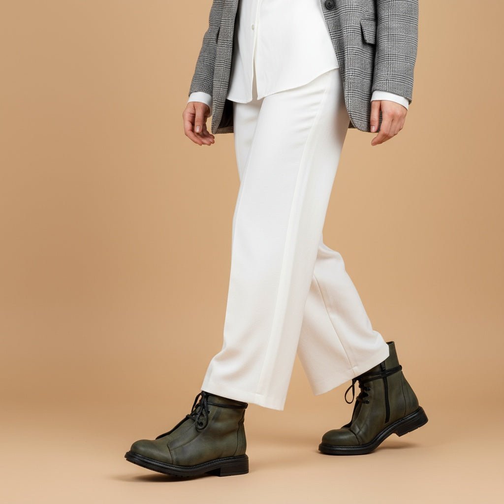 Stivaletto anfibio in crosta nabukata verde. - TreemmeCreazioni