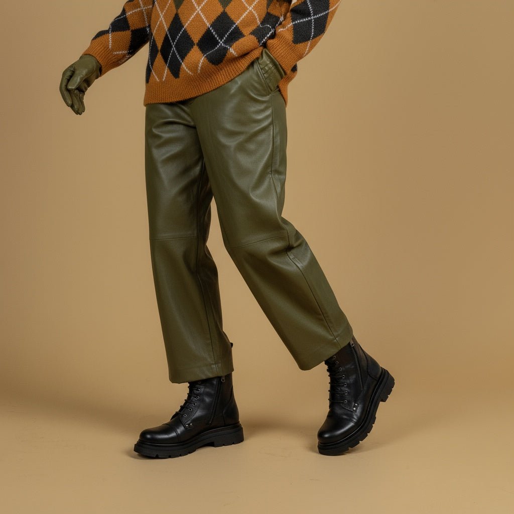 Stivaletto anfibio in vitello nero con cerniere. - TreemmeCreazioni