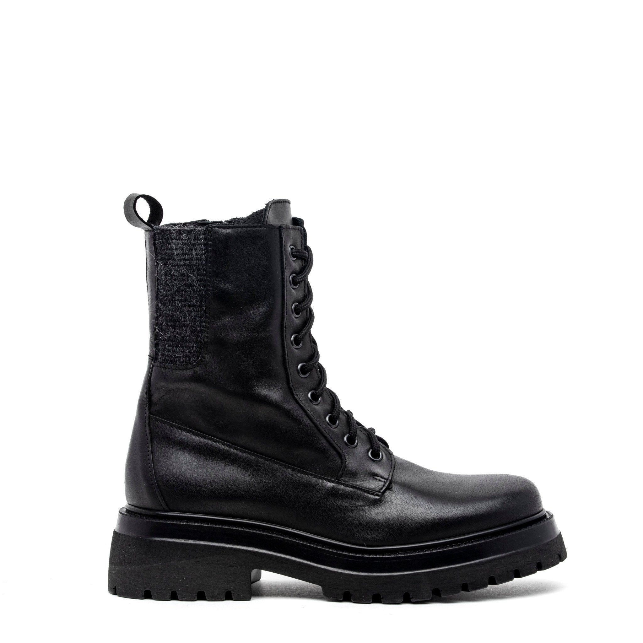 Stivaletto anfibio in vitello nero. - TreemmeCreazioni