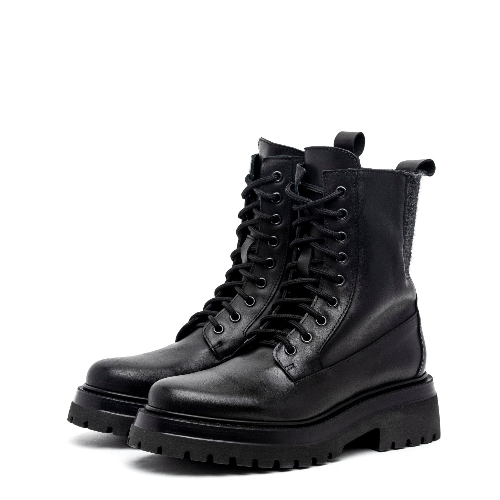 Stivaletto anfibio in vitello nero. - TreemmeCreazioni