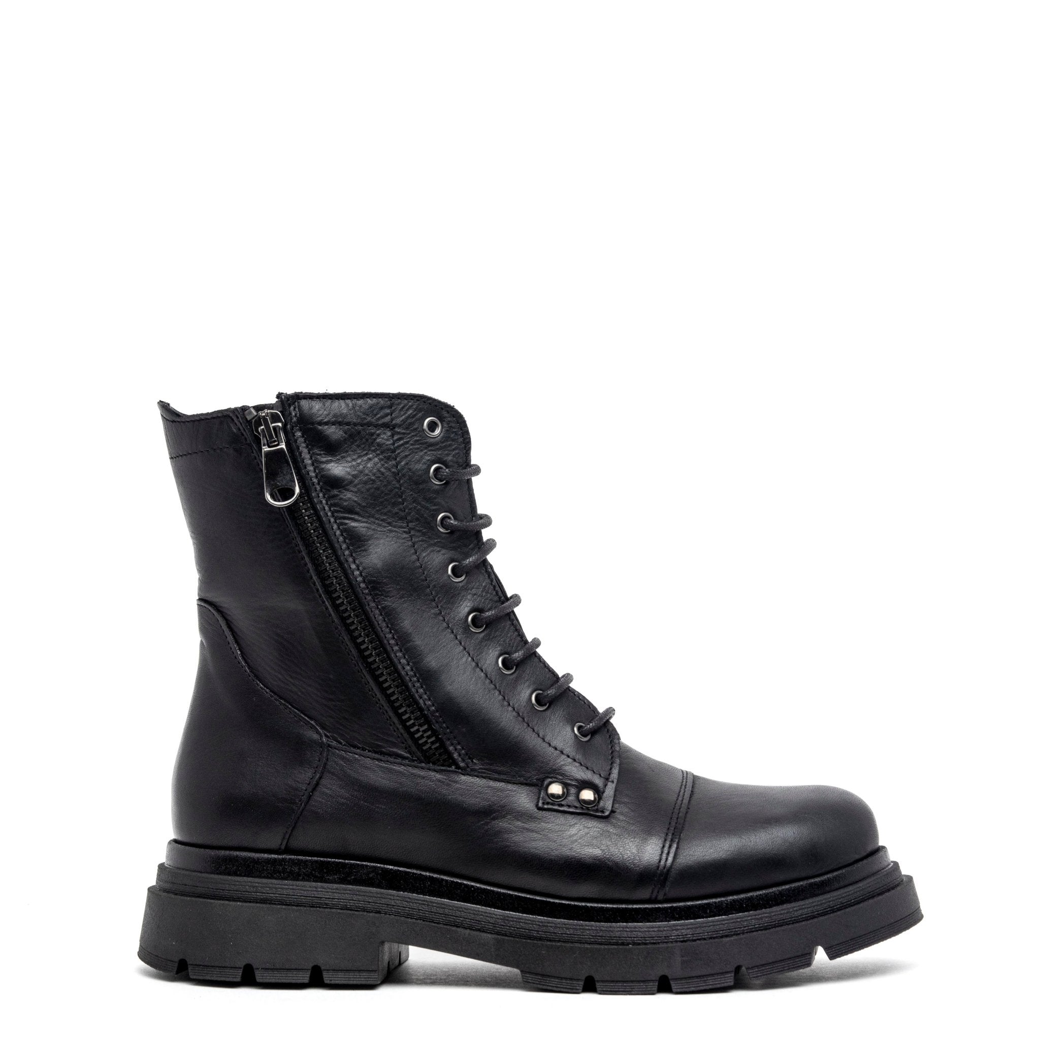 Stivaletto anfibio in vitello nero. - TreemmeCreazioni