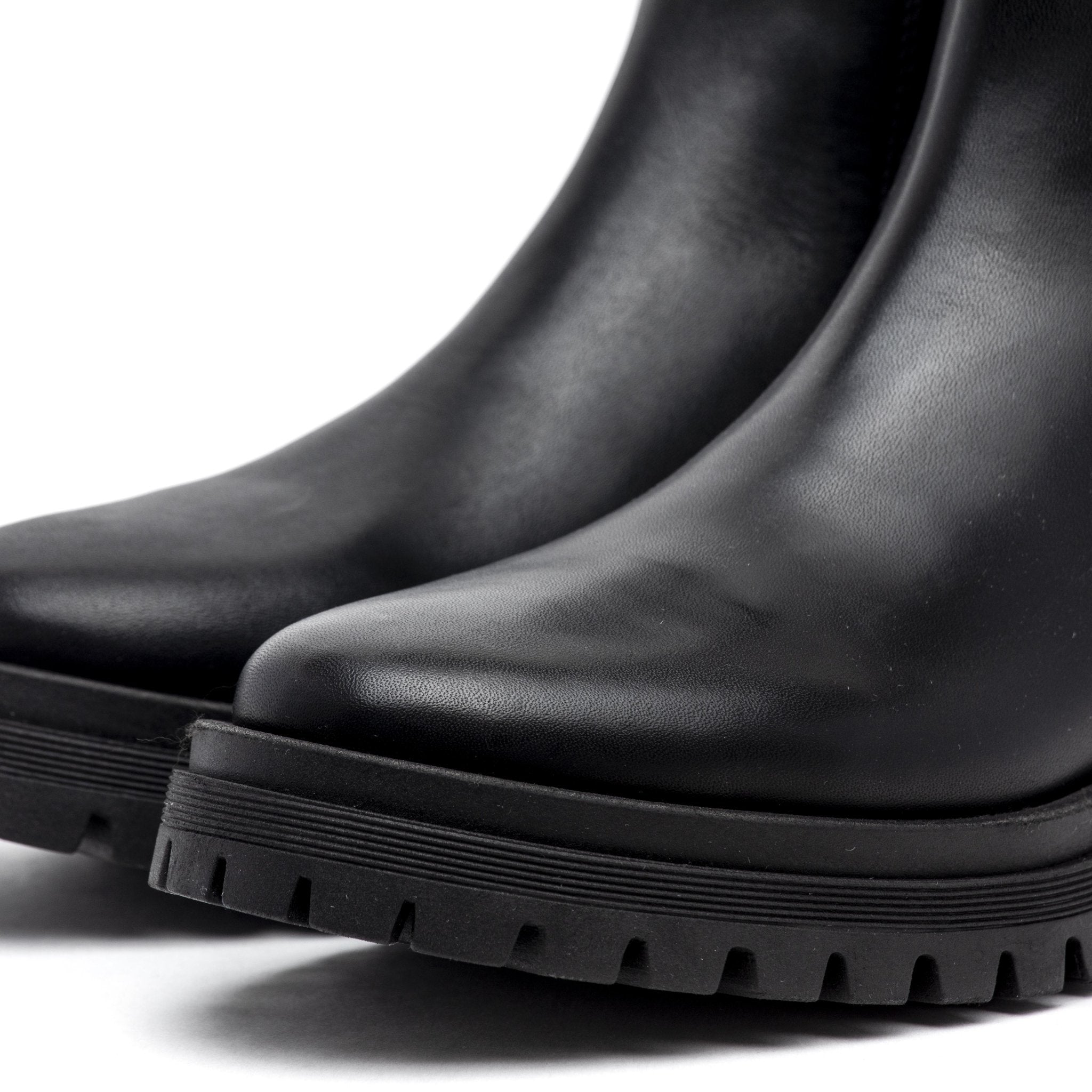 Stivaletto Chelsea in vitello nero. - TreemmeCreazioni