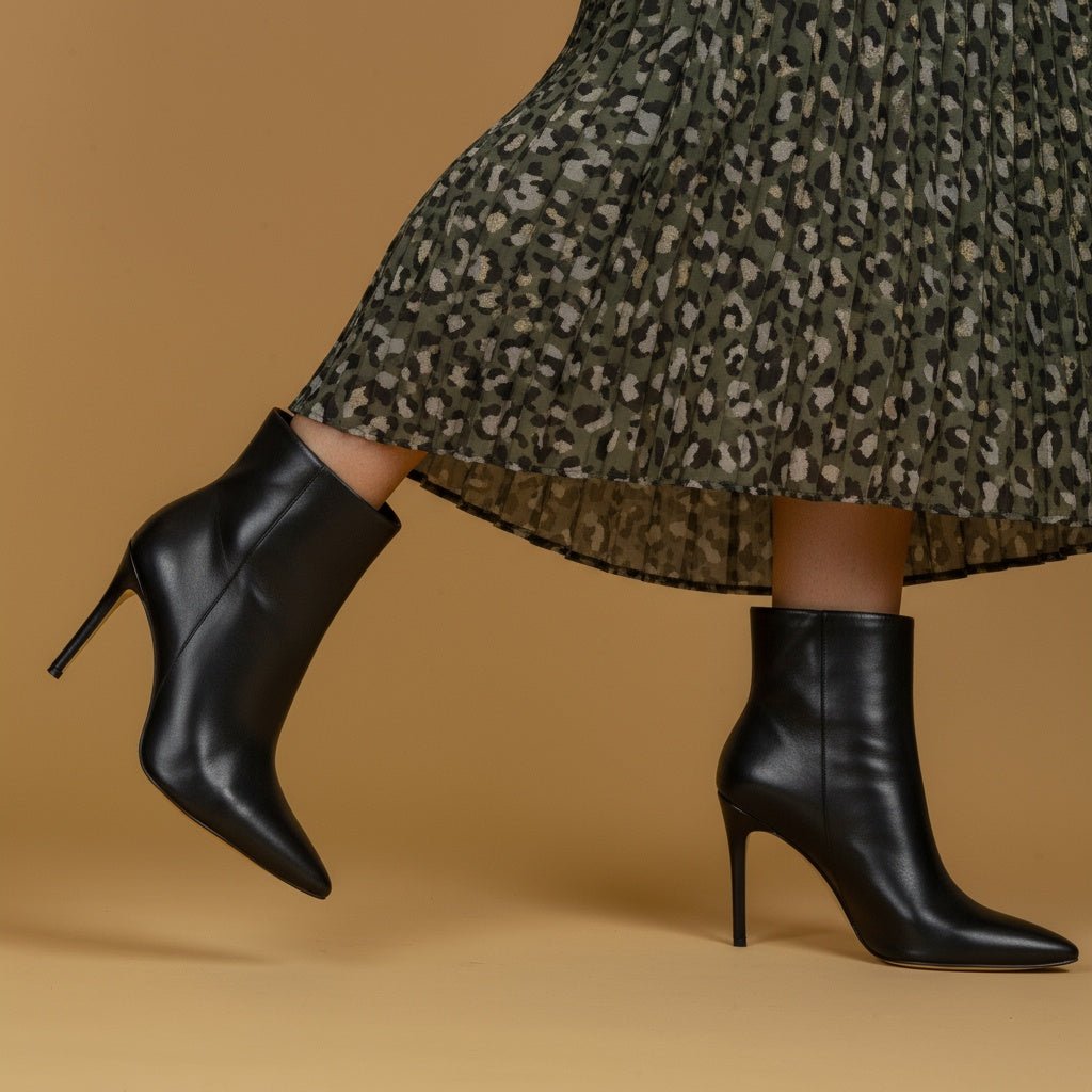 Stivaletto con tacco in vitello nero. - TreemmeCreazioni