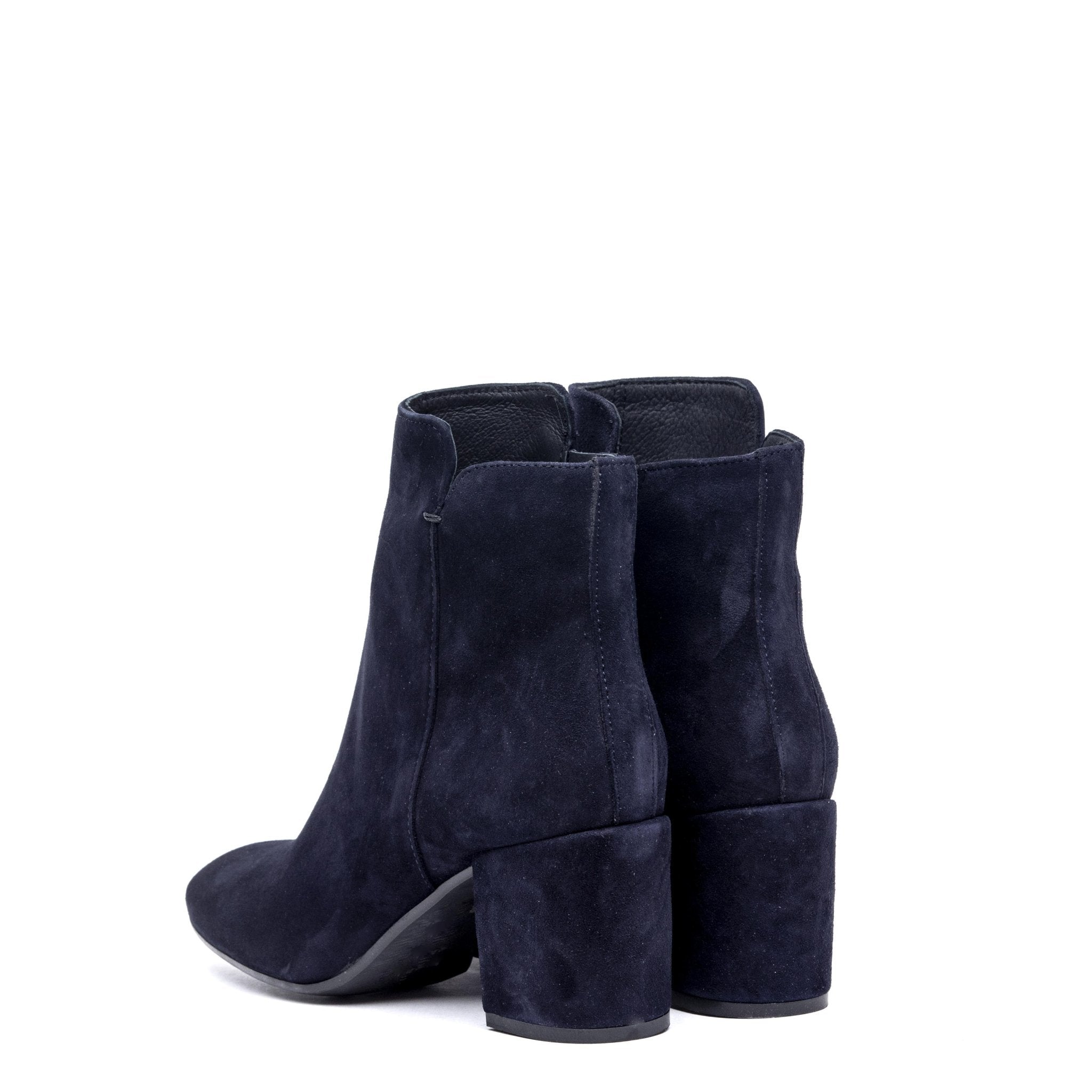 Stivaletto in camoscio blu con tacco. - TreemmeCreazioni