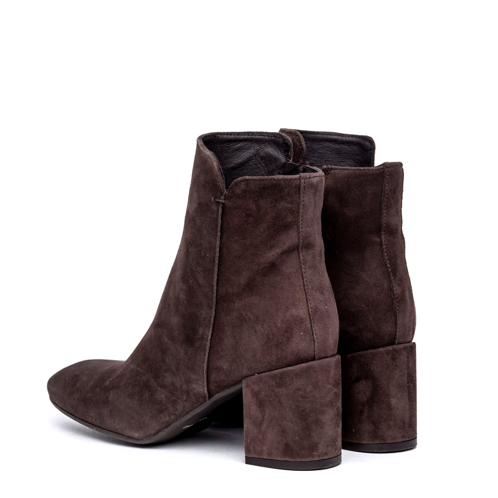 Stivaletto in camoscio t.moro con tacco. - TreemmeCreazioni