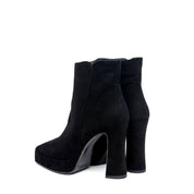 Stivaletto in nabuk nero con plateau. - TreemmeCreazioni