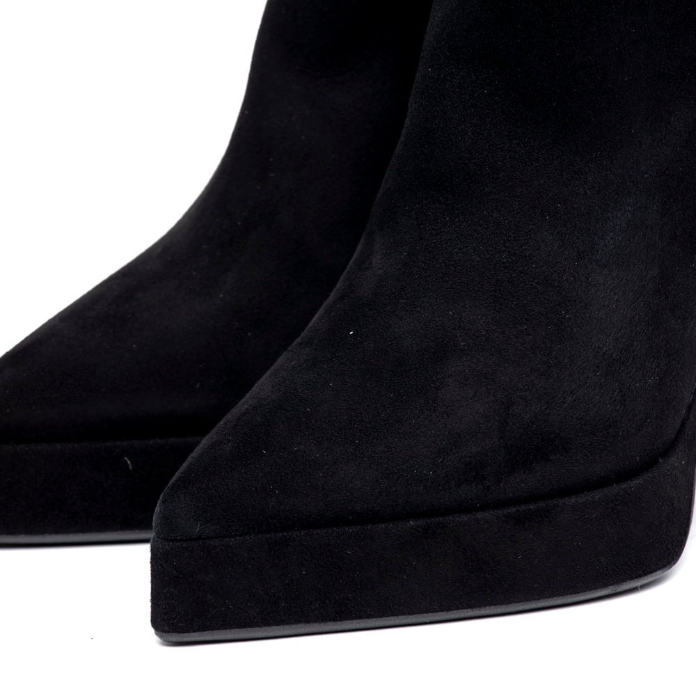 Stivaletto in nabuk nero con plateau. - TreemmeCreazioni