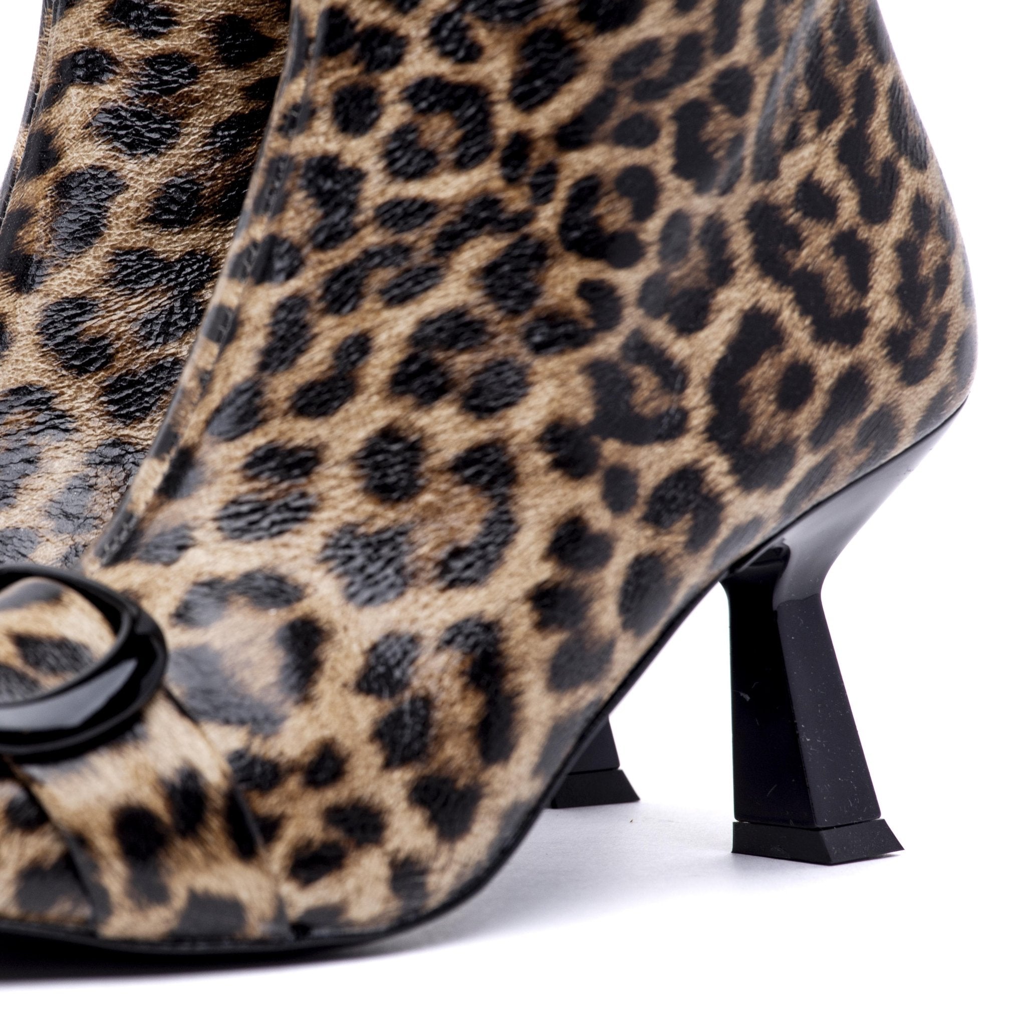 Stivaletto in naplak con stampa maculata. - TreemmeCreazioni