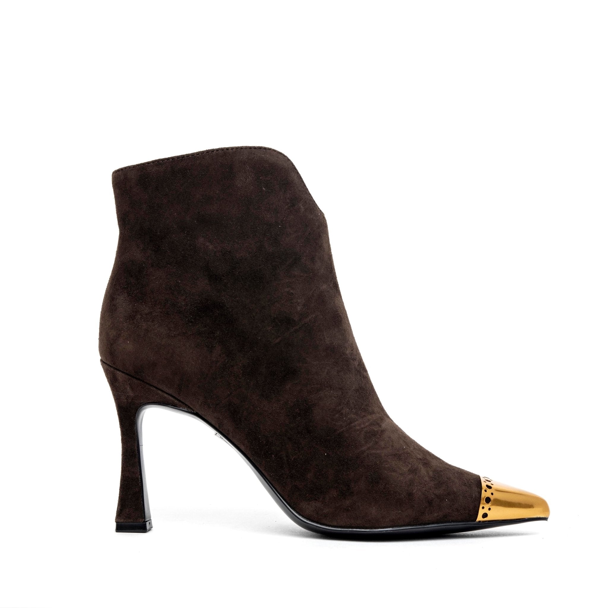 Stivaletto in pelle scamosciata cioccolato con tacco. - TreemmeCreazioni