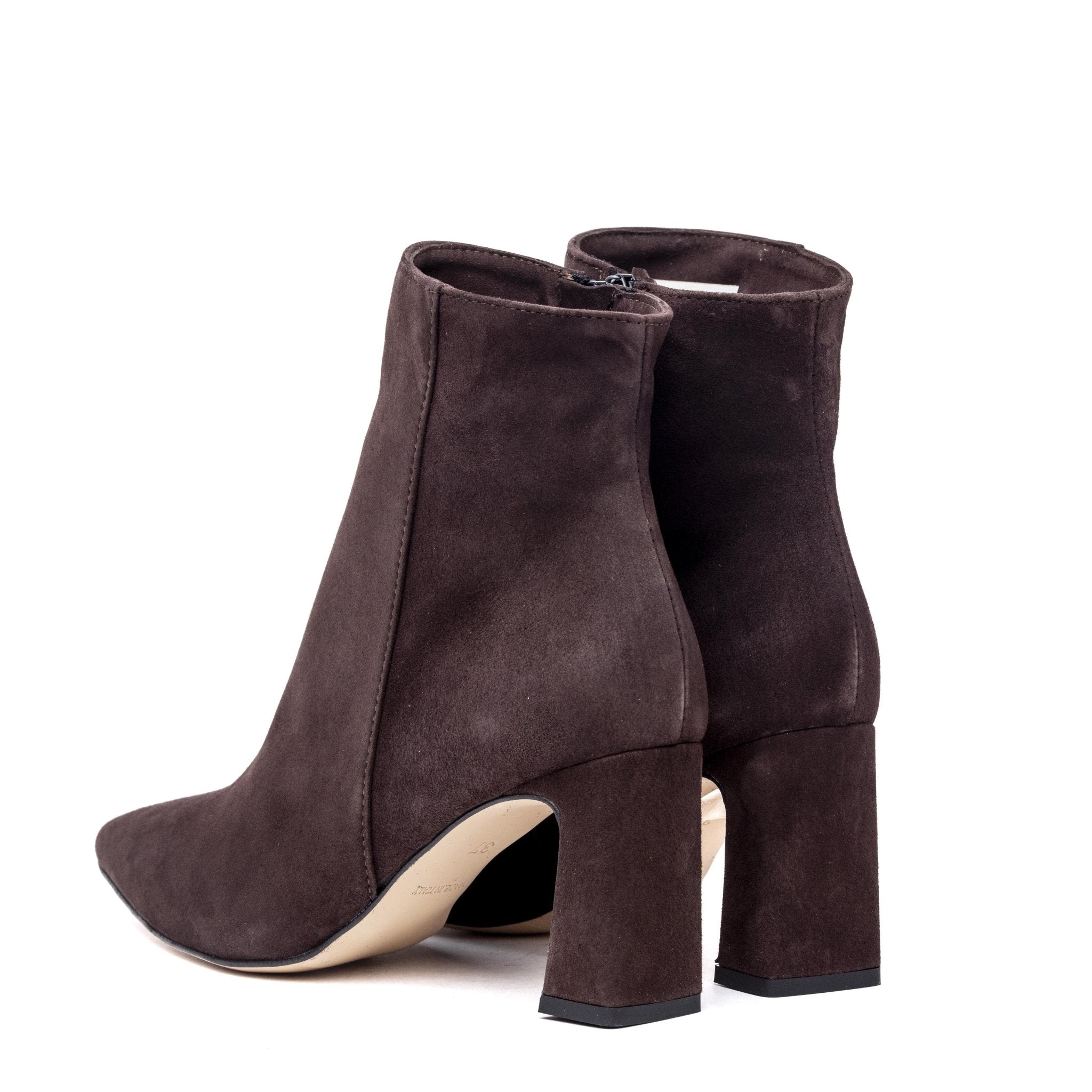 Stivaletto in pelle scamosciata con tacco. - TreemmeCreazioni