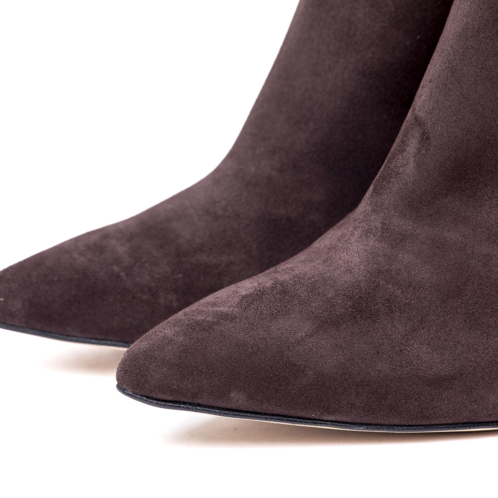 Stivaletto in pelle scamosciata con tacco. - TreemmeCreazioni