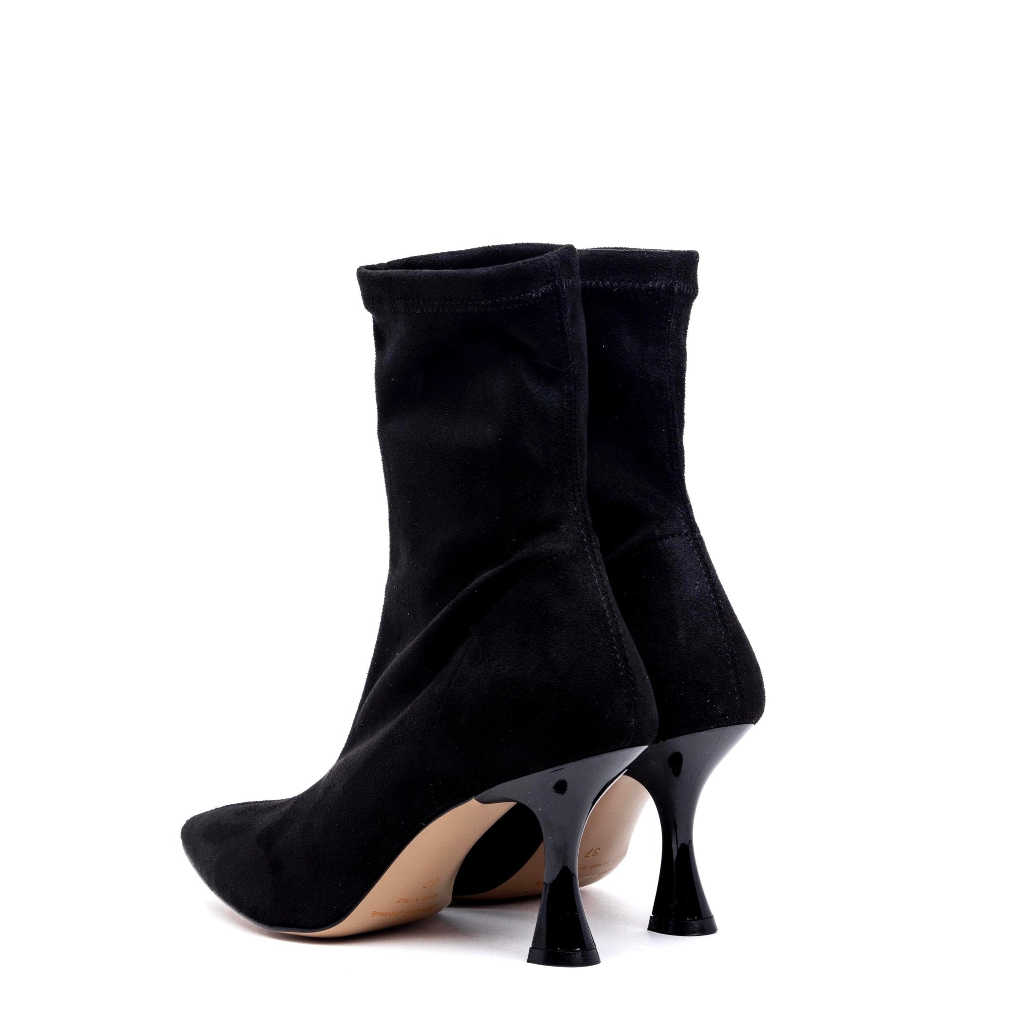 Stivaletto in suede nero elasticizzato. - TreemmeCreazioni