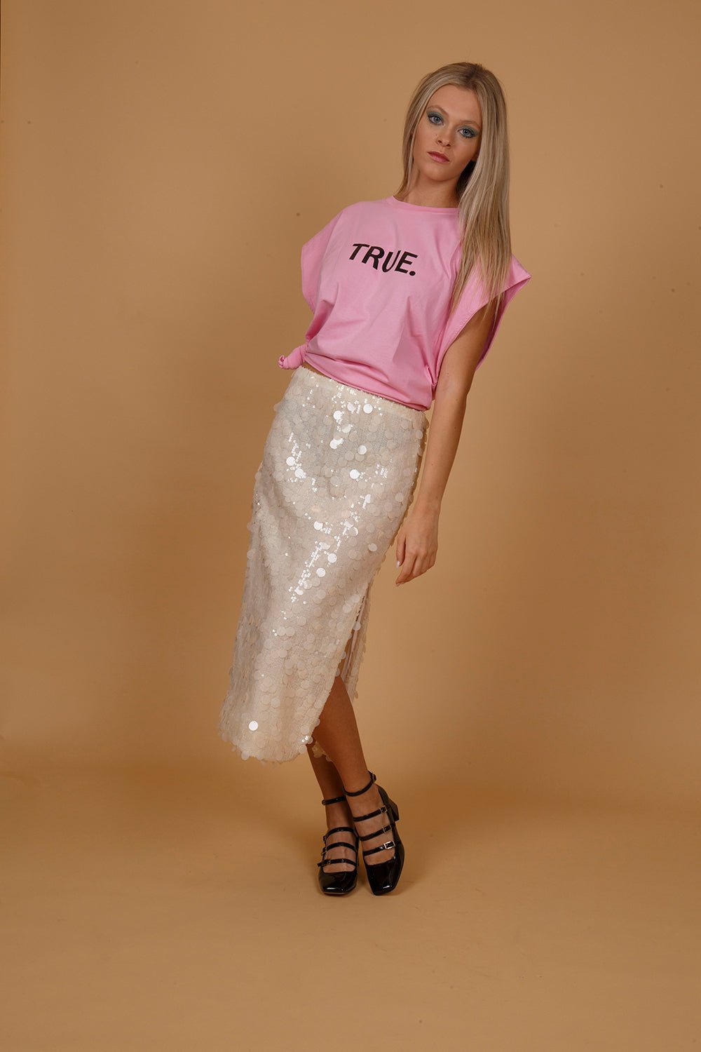T - shirt LUMINA TRUE rosa oversize. - TreemmeCreazioni