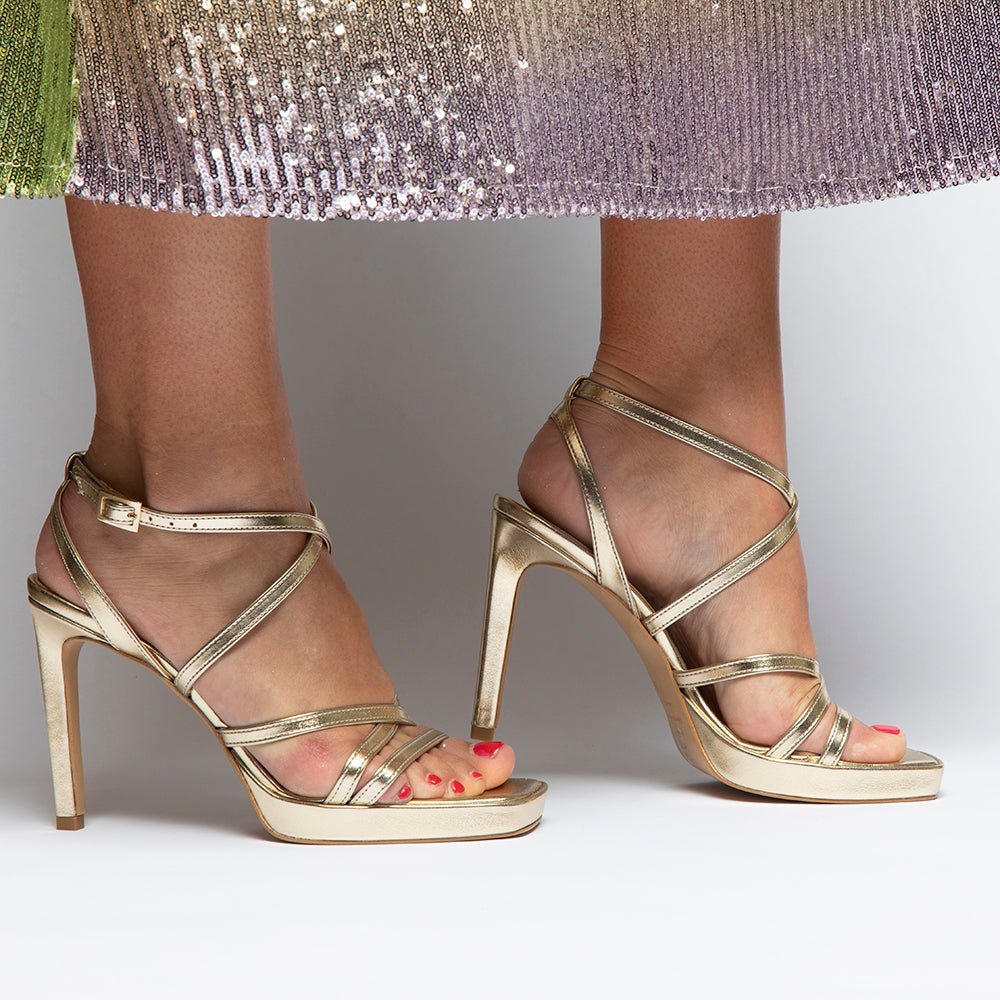 Sandalo in charm platino con plateau